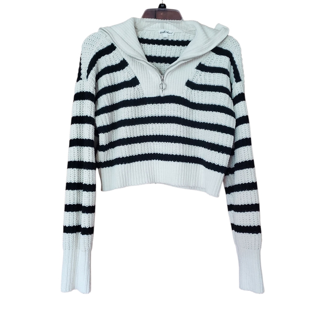 Derek Heart‎ White Black Stripes Open Knit Cropped Sweater Top Women’s MEDIUM